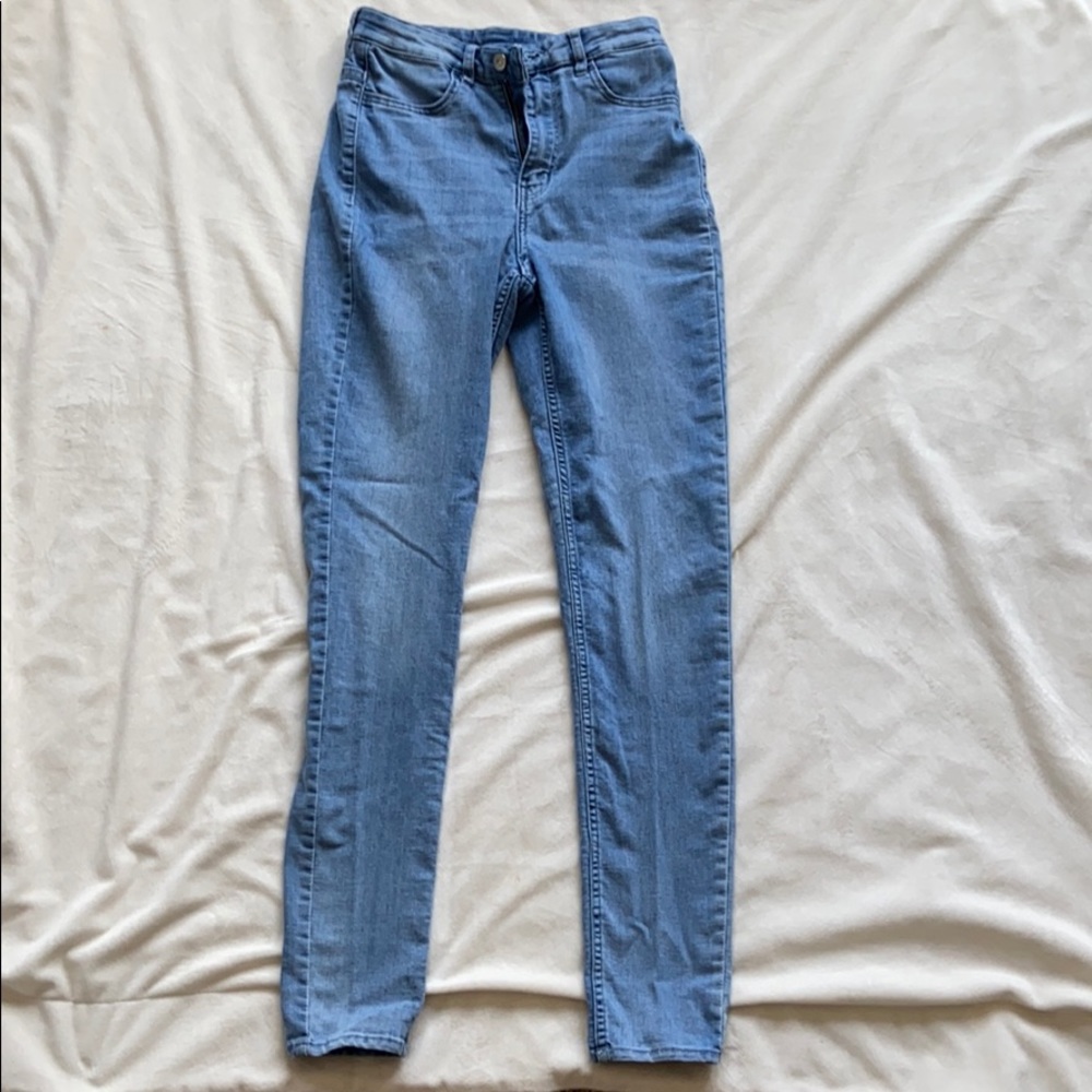 high waisted light wash skinny jeans